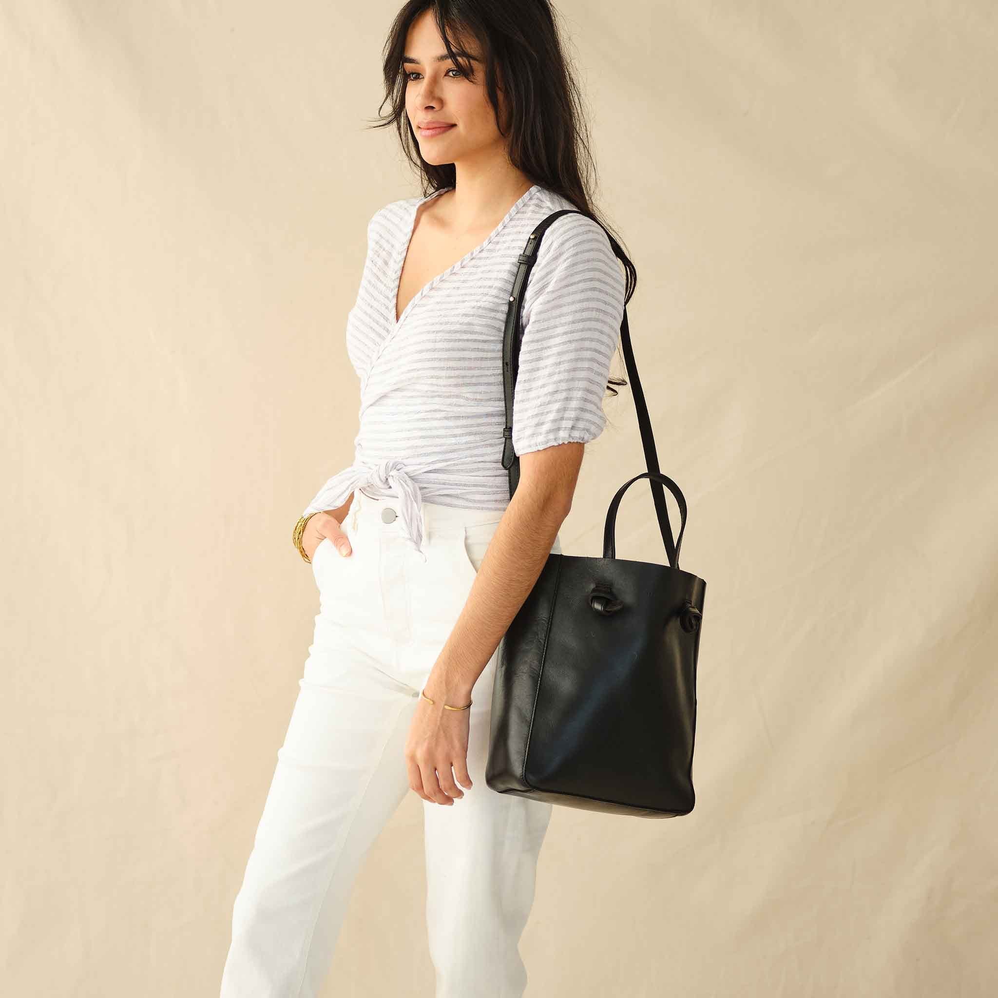 NWOT Simone Rocha Box Bag Tote Purse Crossbody Womens Black Leather Pearl  Handle | eBay