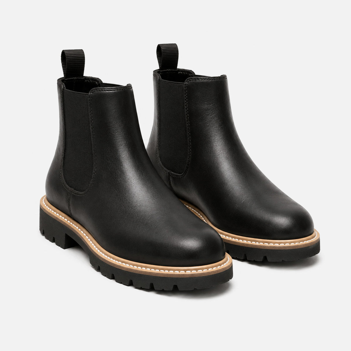 Go-To Lug Chelsea Boot 2.0 Black